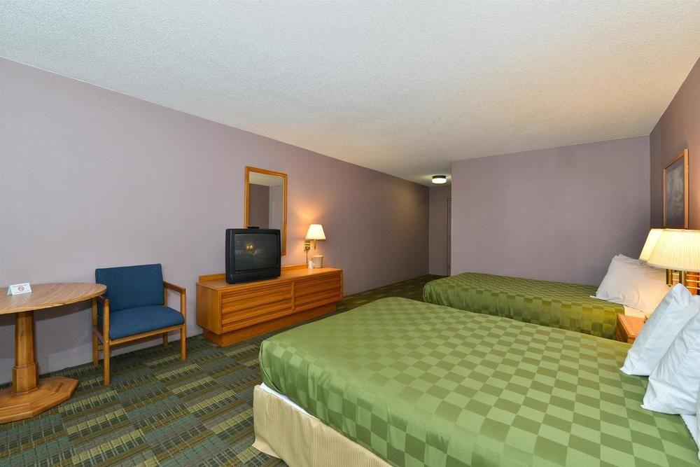 Red Roof Inn Marion, Va Εξωτερικό φωτογραφία